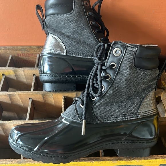 Authentic Michael Kors Easton boots - Picture 5 of 7